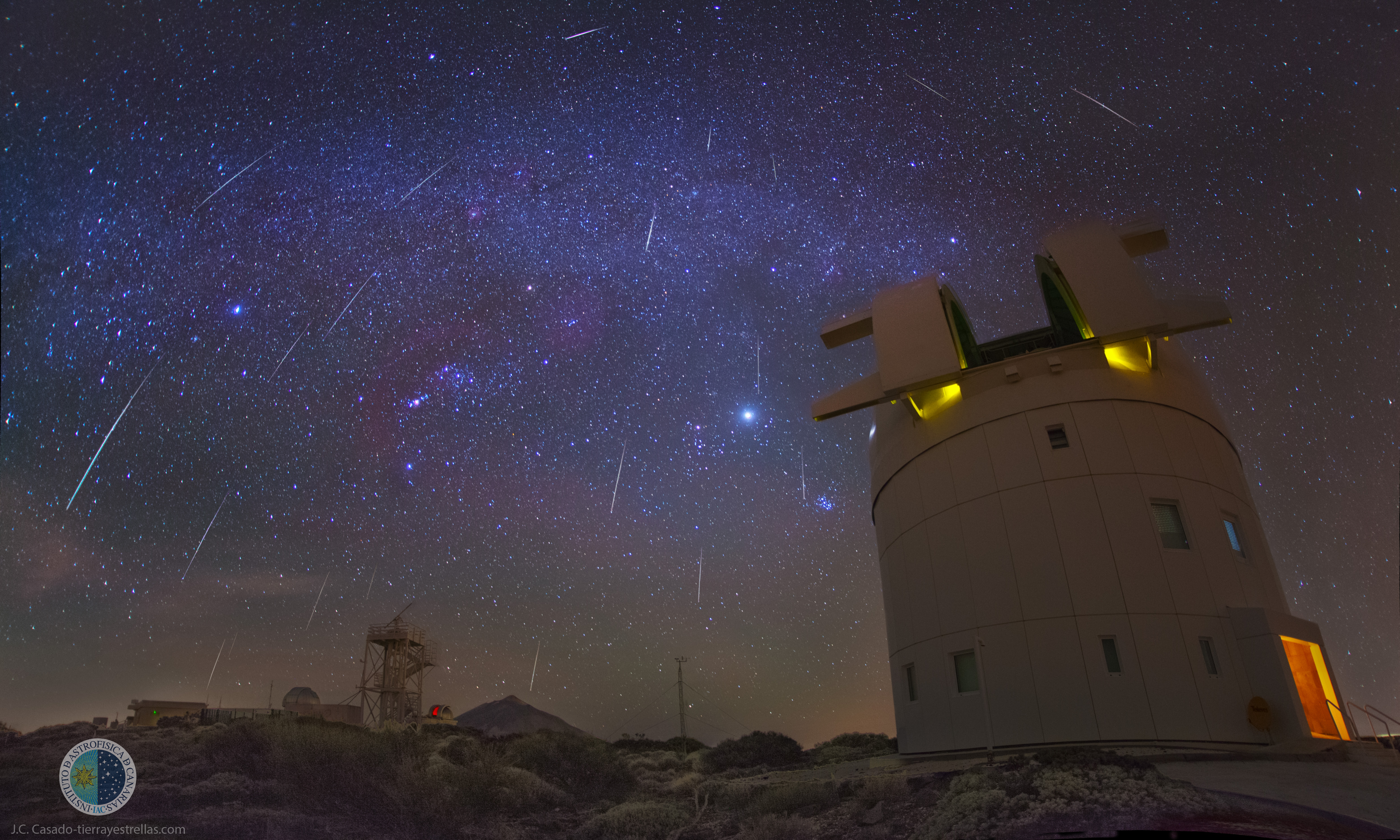 An eclipse a superconjunction and the last meteor shower of the